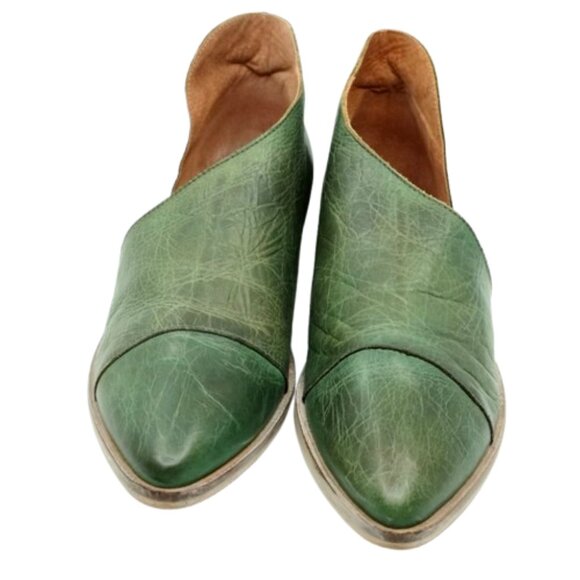 FREE PEOPLE~Royale Flat~GREEN LEATHER WOMENS SHOES Made in SPAIN Size 9 - Picture 3 of 8